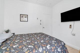 Private room in Little Havana - 5