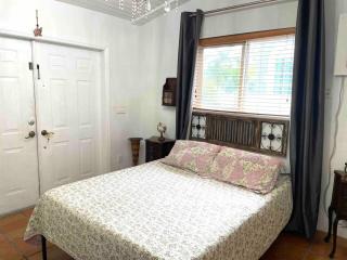 Private Loft in the Heart of Little Havana - 9