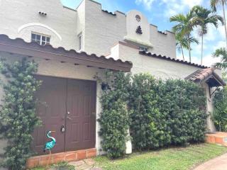 Private Loft in the Heart of Little Havana - 5
