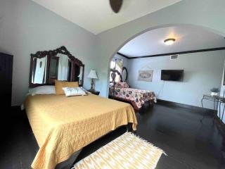 Heavenly Suite in Little Havana Free Parking - 1