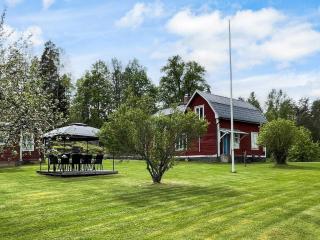8 person holiday home in HÖGSBY - 2