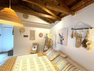 Private Studio Cabin steps from Calle 8 - 5