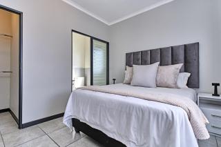 Stylish 1-Bedroom Luxury Apartment - 1