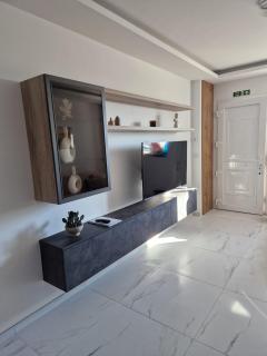 Skyline Holiday Maisonette - 1