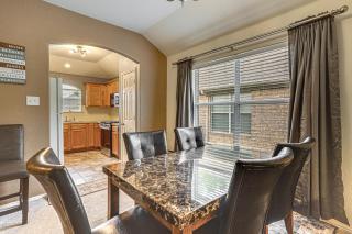 Fenced Yard & Patio! Family Escape in DFW Suburbs - 9