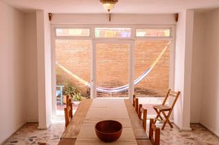 Spacious artsy home with fast WiFi - 5