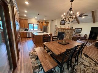 Linger Longer Lodge- on White Sand Lake swim bike & more - 3