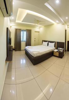 Hotel Bombay Residency--Bombay Lucky Restaurant - Mangalore - 9