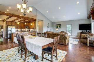 Hot Tub & Game Room! Group-Ready Smokies Cabin - 7