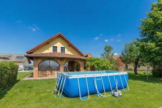 Forge Of Happiness With Pool - Happy Rentals - 0