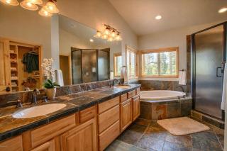 Oh Deer! Cozy Pinetop Cabin W fireplace Near Skiing, Lake, & Casino! - 1