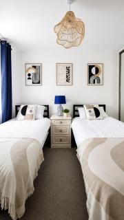 GALLOWGATE - CITY CENTRE - Free PRIVATE PARKING - 6