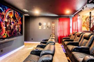 Epic 8Br 8Ba 4k sq ft Villa with Movie Theater Private Pool Spa Sauna Hot Tub Firepit Gaming Room and Arcade - 10mins from Disney Orlando FL - 9