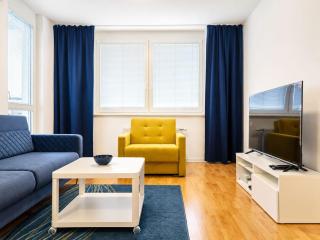 KarLove II Apartment Modern 2 Room Stay with Private Parking, AC and Easy City Access - 8