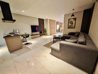 THE AVENAIR - CENTRAL GULBERG - LUXURY ONE BEDROOM APARTMENT By ALVIS SUITE - 2