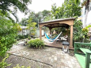 Private Room in the Heart of Calle Ocho - 3