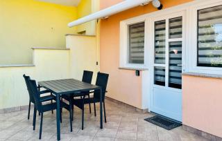 2 Bedroom Beautiful Apartment In Stinjan - 5