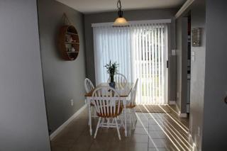 Home Sweet Home 2BR 2BA Parking Pet Stays for Free - 8