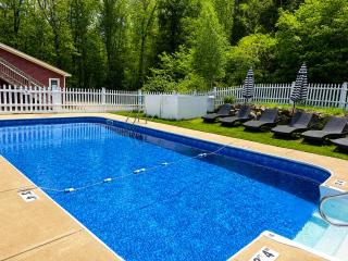 The Aurora Inn & Cottages - 8