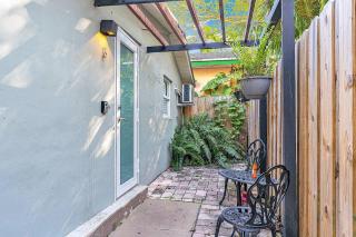 Private and Secluded Studio in Little Havana - 6V - 7