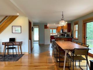 Beautiful Family Home Central to Mad River Valley - 2