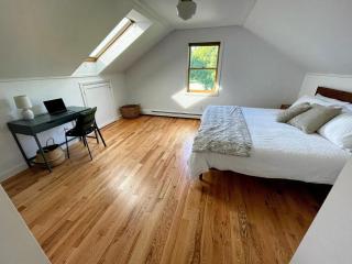 Beautiful Family Home Central to Mad River Valley - 3