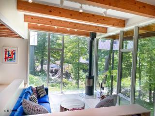 Stunning Modern Retreat Overlooking The Mad River - 8