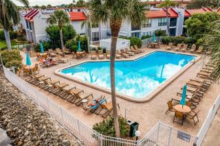 Dans Florida Condos Ocean Oasis at Runaway Bay - 9