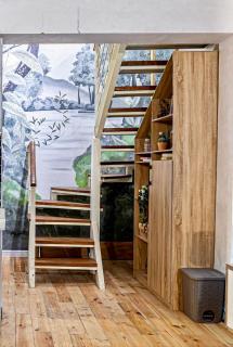 Stylish One bedroom Loft Admiralty way - 3