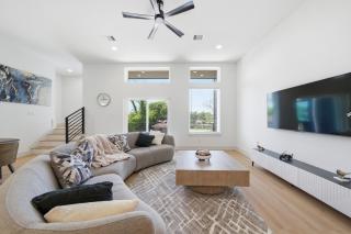 Grand 3BR few mins to downtown - 1