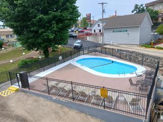 The Boardwalk Inn - Branson - 0