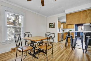 Boho Retro Style in Lansing 10 Mins to MSU Campus - 6