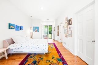 Charming 4BR Retreat w Outdoor Living Style - 4