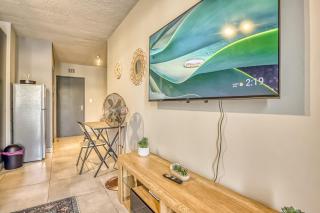 Modern Executive Lynnwood Apt - Citadel Retreat - 1
