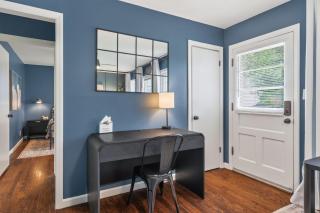 Chic Home with Huge Grassy Yard 7 mins to Arrowhead Stadium - Independence - 6