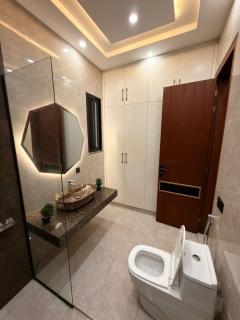 Ultra Luxurious Room in a Beautiful Villa - 4