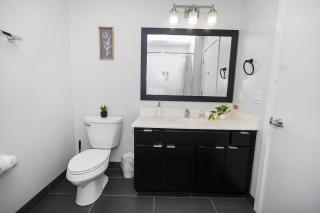 Chic Westown 1BR Duplex with Patio near RiverWalk - 4