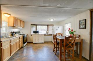 'Elk Home' - Yellowstone Basecamp < 1 Mi to Park! - 4