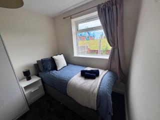 Thirlwell Gardens, Ground floor Flat, Free Parking - 4