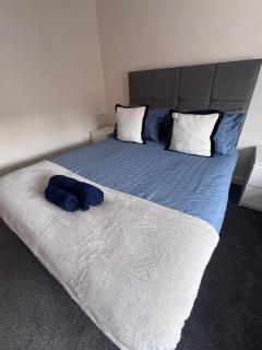 Thirlwell Gardens, Ground floor Flat, Free Parking - 2