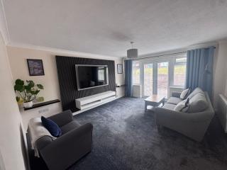 Thirlwell Gardens, Ground floor Flat, Free Parking - 5