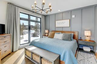 Downtown WP Condo 2205 I Private Hot Tub I Peloton Bike I AC I Great Views I Activity Program - 0