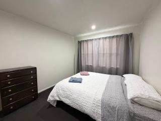 Your Cosy and Comfotable St Johns home - 2