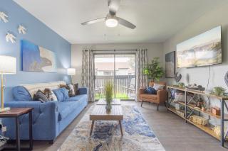 Modern Stay King Bed Parking Walk to Dining - 8