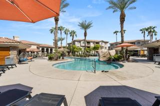 Near ASU 2 Kings Gym Pool Work-Ready Stay - Tempe - 1