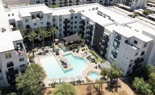 Sun-Kissed Stay Kierland Area Pool & Hot Tub - 3