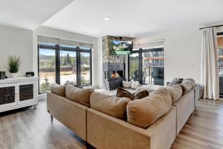 Downtown WP Condo 2208 I Private Hot Tub I AC I Great Views I Activity Program - 9