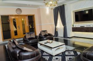 Stylish 3-Bedroom Home Lagos - 3