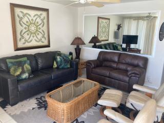 Maui Parkshore #304 Gorgeous, Partial Ocean View, Across Kamaole Beach III - 2