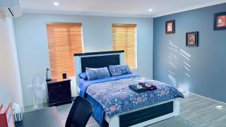 Newly Renovated Room,Bathroom and private Kitchen - 3